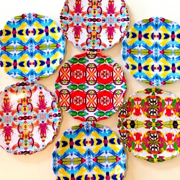 ANTHROPOLOGIE Set of 7 Dinner Plates, Nature Design, Melamine, 10.5” radius - Picture 9 of 9